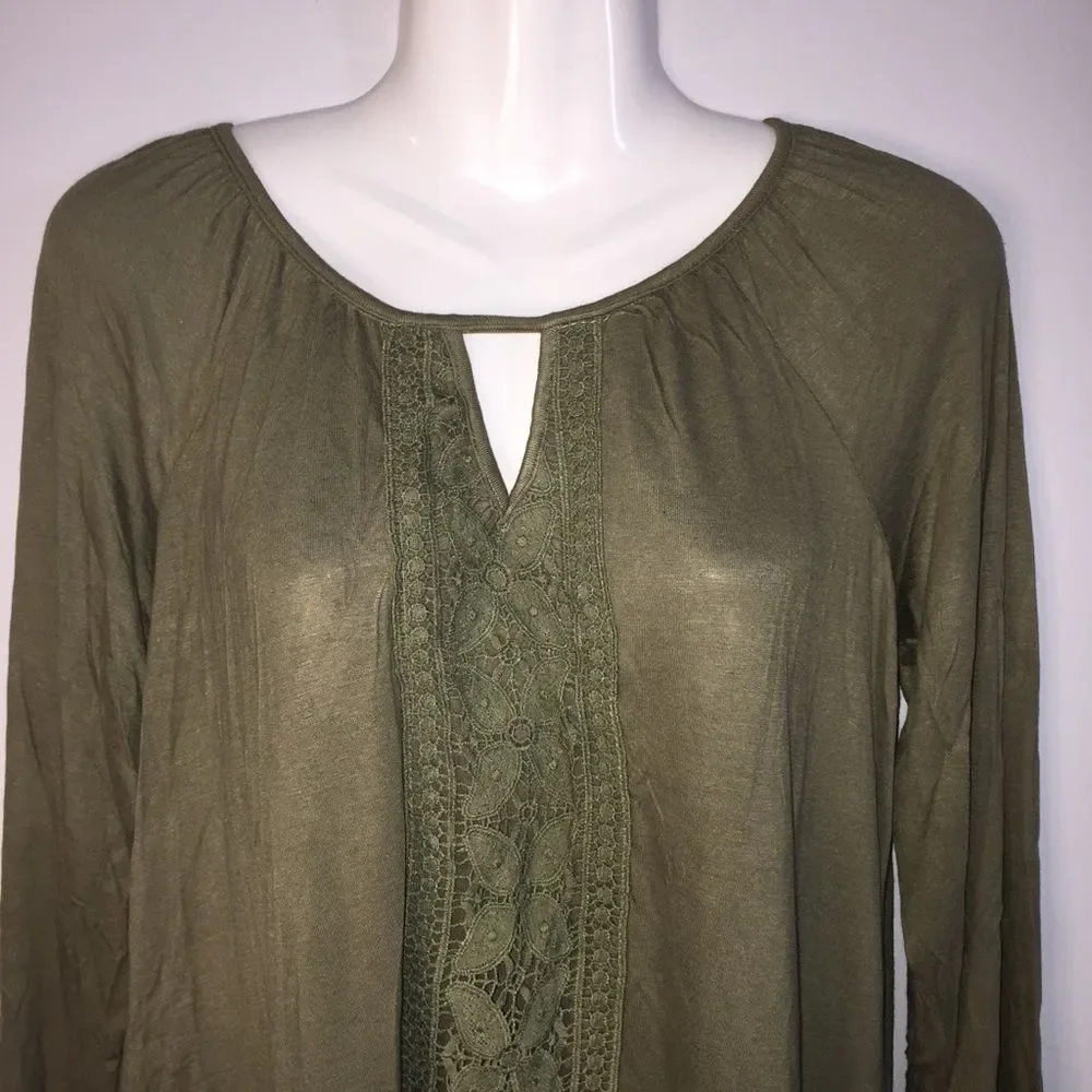 Forgotten Grace Crochet Trim Blouse - Picture 2 of 6